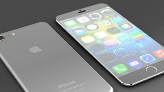 Apple &rsquo;iPhone 7: conferme foto cover e confezione modello 256 GB