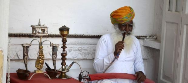 Méditation d'un sadhu rajasthani Méditation d'un sadhu rajasthani