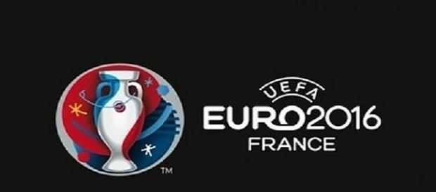 Rússia e País de Gales discutem o apuramento para os oitavos-de-final do Euro 2016 Rússia e País de Gales discutem o apuramento para os oitavos-de-final do Euro 2016