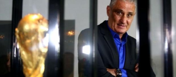Tite tem 55 anos de idade e é treinador de futebol há 16 anos Tite tem 55 anos de idade e é treinador de futebol há 16 anos