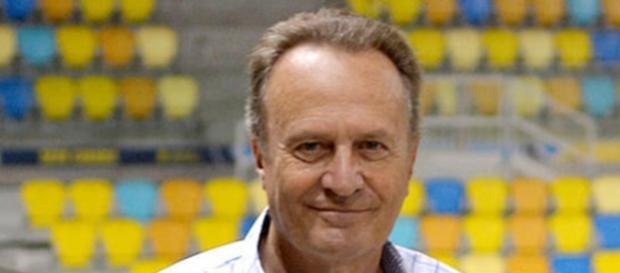 Aíto García Reneses, sabio del Baloncesto español. Aíto García Reneses, sabio del Baloncesto español.