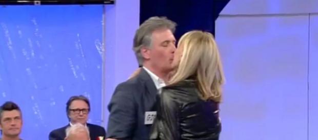 Anticipazioni Uomini e Donne: ritorno di fiamma per la coppia? Anticipazioni Uomini e Donne: ritorno di fiamma per la coppia?