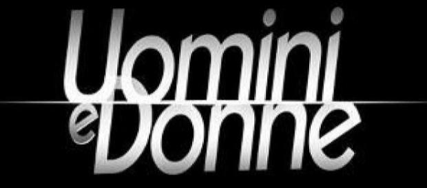Il logo della trasmissione Uomini e donne Il logo della trasmissione Uomini e donne