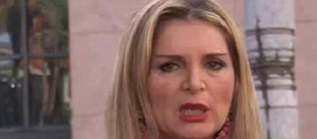 Rita Bonaccorso, ex moglie di Schillaci, ha ricevuto un camper da un telespettatore di Pomeriggio Cinque Rita Bonaccorso, ex moglie di Schillaci, ha ricevuto un camper da un telespettatore di Pomeriggio Cinque