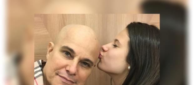 Edson Celulari recebe o carinho da filha e o apoio dos fãs Edson Celulari recebe o carinho da filha e o apoio dos fãs
