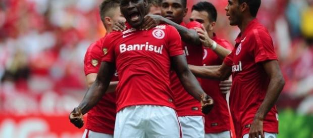 Paulão, zagueiro capitão do Internacional Paulão, zagueiro capitão do Internacional