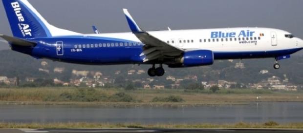 Un avion Blue Air a fost nevoit să aterizeze de urgenţă Un avion Blue Air a fost nevoit să aterizeze de urgenţă