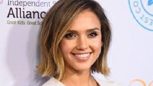 Moda capelli over 40: look per il tempo che passa, estate 2016