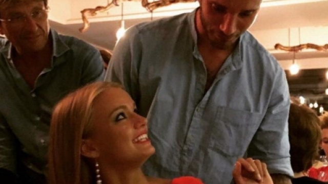 Stefano De Martino e Mercedesz Henger, sguardi d'intesa.
