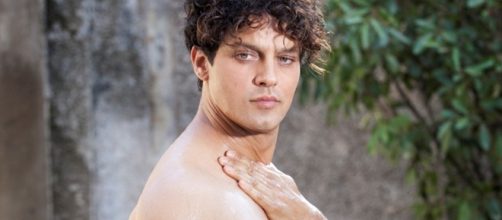 Gabriel Garko: «Io, nudo per Rodolfo Valentino» - VanityFair.it