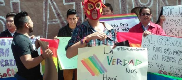 Las personas homosexuales exigen acceso al matrimonio Las personas homosexuales exigen acceso al matrimonio