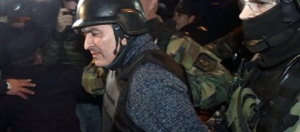 Mientras la prensa hegemonica cubre el "robo de López" Macri se encarga de sacar derechos a la clase trabajadora Mientras la prensa hegemonica cubre el "robo de López" Macri se encarga de sacar derechos a la clase trabajadora