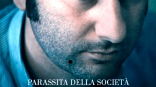 Un fotogramma di un noto e contestato spot di alcuni anni fa, che definiva l'evasore come un "parassita della societ&agrave;"