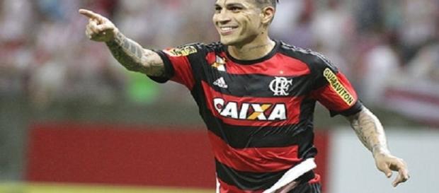 Paolo Guerrero, jogador do Flamengo. Paolo Guerrero, jogador do Flamengo.