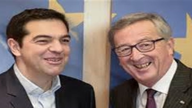 Il Primo Ministro greco Alexis Tsipras con il Presidente della Commissione Europea Juncker.