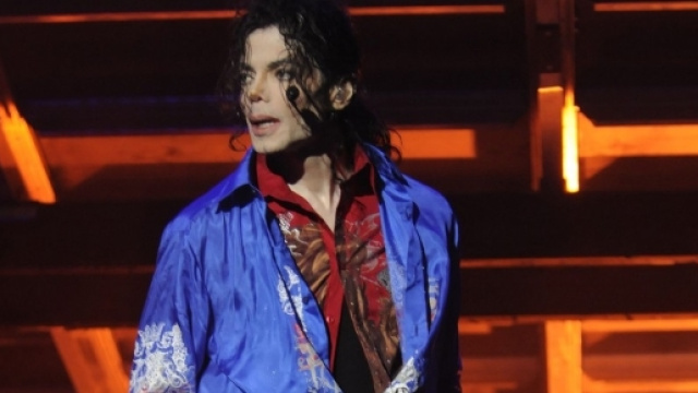 Michael Jackson: materiale pedopornografico a casa sua in America...