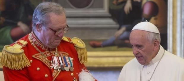 Papa Francisco reuniu-se com Frei Matthew Festing Papa Francisco reuniu-se com Frei Matthew Festing