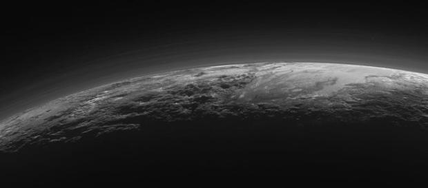 Planeta-anão pode conter vida abaixo da superfície Planeta-anão pode conter vida abaixo da superfície