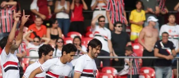 São Paulo encara o Sport no Morumbi São Paulo encara o Sport no Morumbi