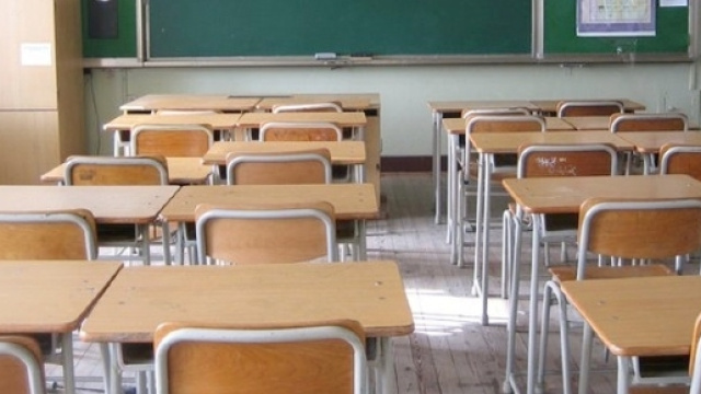 Ultime notizie scuola, gioved&igrave; 23 giugno 2016: docente discriminata per il proprio orientamento sessuale