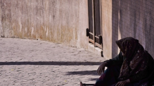 Un consigliere comunale di Como racconta il calvario della salma di un anziano indigente morto nell'Hospice cittadino.