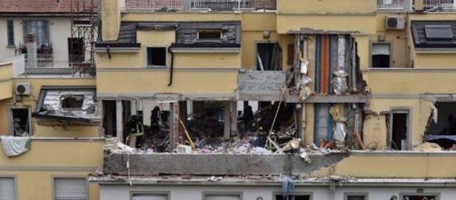 La palazzina di Via Brioschi dove è avvenuta l'esplosione.