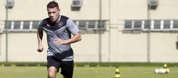 Aquino sai vaiado após ser substituído Aquino sai vaiado após ser substituído