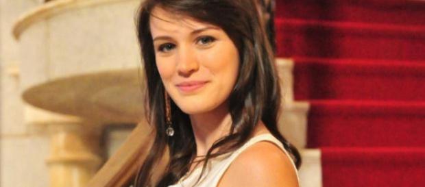Bianca Bin é Maria em Êta Mundo Bom Bianca Bin é Maria em Êta Mundo Bom