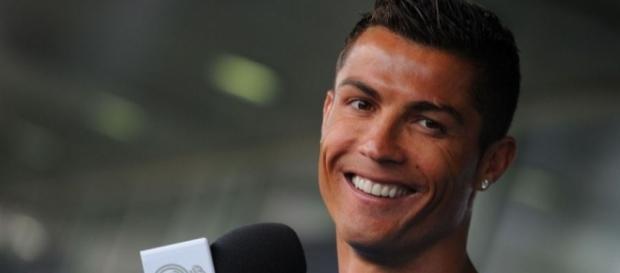 Cristiano Ronaldo vai ficar no Real Madrid Cristiano Ronaldo vai ficar no Real Madrid