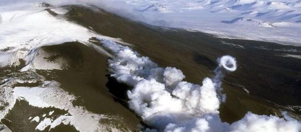 Fumaça no Hekla indica que ele pode entrar em erupção (Reuters) Fumaça no Hekla indica que ele pode entrar em erupção (Reuters)