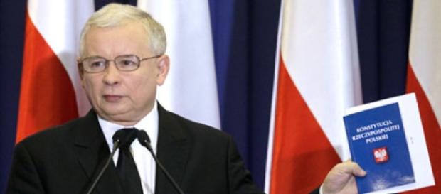 Kaczyński chce, aby Unia funkcjonowała jak polski Trybunał Konstytucyjny Kaczyński chce, aby Unia funkcjonowała jak polski Trybunał Konstytucyjny