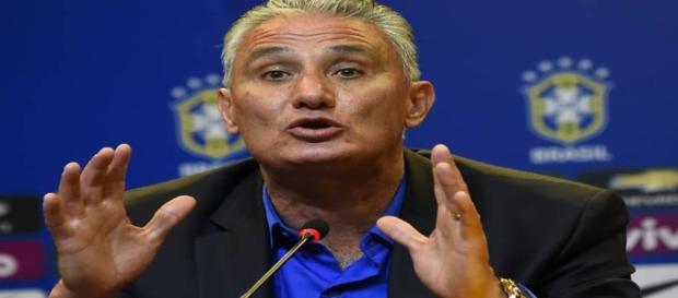 Técnico Tite aceitou o desafio de comandar o Brasil Técnico Tite aceitou o desafio de comandar o Brasil