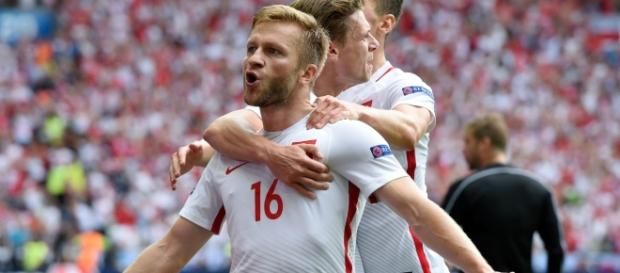 Golaço de Kuba que abriu o placar para a Polônia Golaço de Kuba que abriu o placar para a Polônia