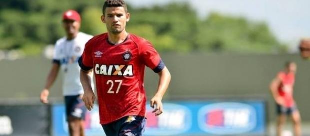 Jadson agora é oficialmente jogador do Santa Cruz Jadson agora é oficialmente jogador do Santa Cruz