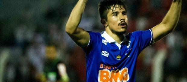 Willian marcou duas vezes na vitória sobre o Palmeiras Willian marcou duas vezes na vitória sobre o Palmeiras
