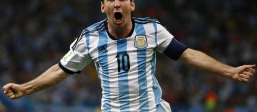 Leo Messi con la maglia dell'Argentina