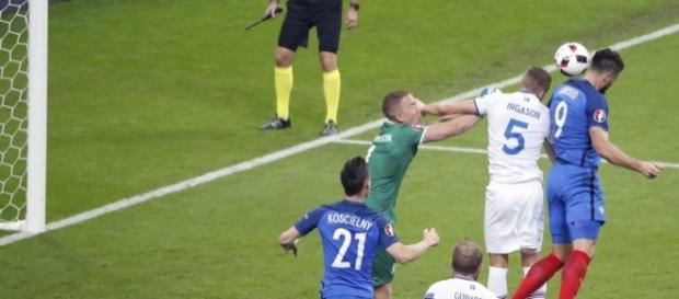 Giroud metió el primer y el quinto tanto de los franceses. Fuente: Marca. Giroud metió el primer y el quinto tanto de los franceses. Fuente: Marca.