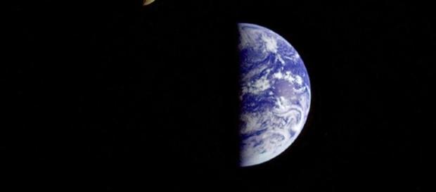 The Earth and the moon together (NASA) The Earth and the moon together (NASA)