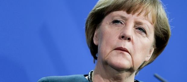 Angela Merkel severa con la Gran Bretagna. Angela Merkel severa con la Gran Bretagna.