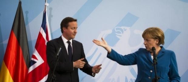 Cameron il premier inglese che ha promosso il referendum sulla Brexit con la cancelliera tedesca Cameron il premier inglese che ha promosso il referendum sulla Brexit con la cancelliera tedesca