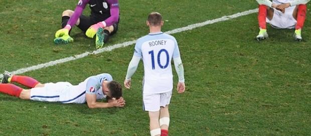 Inglaterra foi derrotada, de virada, pela Islândia Inglaterra foi derrotada, de virada, pela Islândia