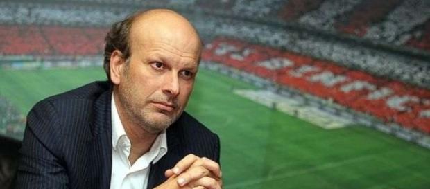 João Gabriel abandonou o cargo de director de comunicação do Benfica esta semana João Gabriel abandonou o cargo de director de comunicação do Benfica esta semana