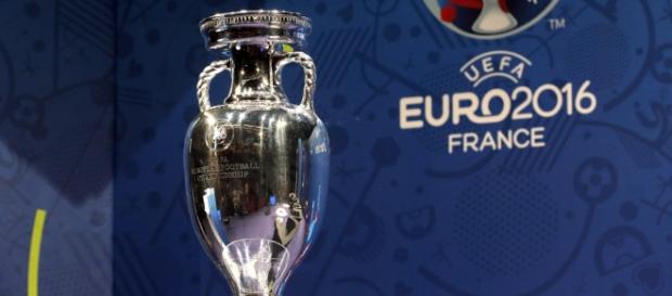 Oito seleções ainda brigam pela Eurocopa 2016 Oito seleções ainda brigam pela Eurocopa 2016