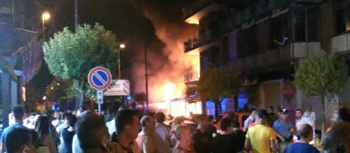 Terribile incendio a Volla (Na)