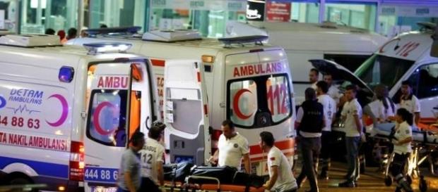 Atentatul terorist din aeroportul Ataturk, Turcia Atentatul terorist din aeroportul Ataturk, Turcia