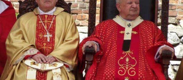Czy kardynał Dziwisz został ukarany przez Boga za grzech manipulacji medialnej? Czy kardynał Dziwisz został ukarany przez Boga za grzech manipulacji medialnej?