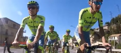 Corridori del Team Tinkoff in allenamento