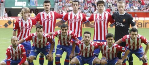 I calciatori dello Sporting Gijon (Spagna).