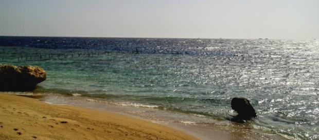 Immagine del mare calmo al tramonto Immagine del mare calmo al tramonto