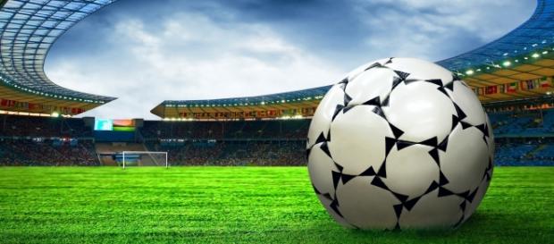 O futebol é um desporto que exige dedicação e paixão O futebol é um desporto que exige dedicação e paixão